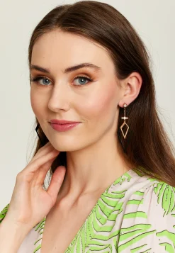 Liquorish Diamond Shaped Earrings In Gold