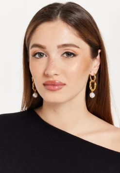 Ribbed Pearl Drop Earrings