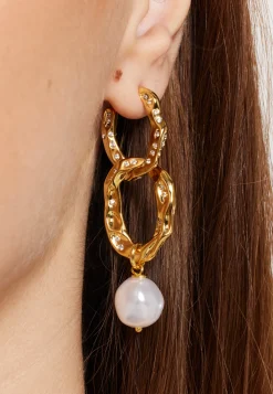Ribbed Pearl Drop Earrings