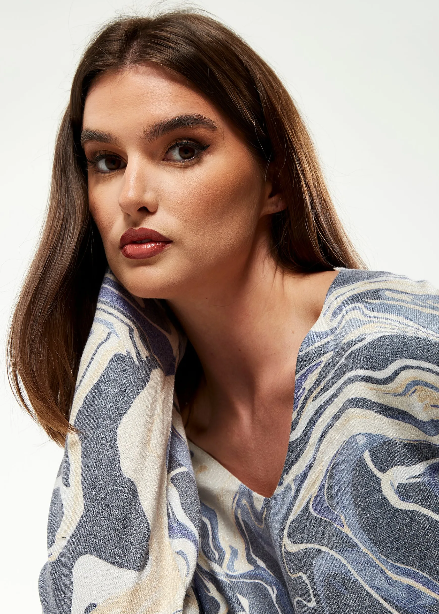 Women's Elegant Blue Marble Print V-neck Top with Full Length Sleeves for Stylish Versatility