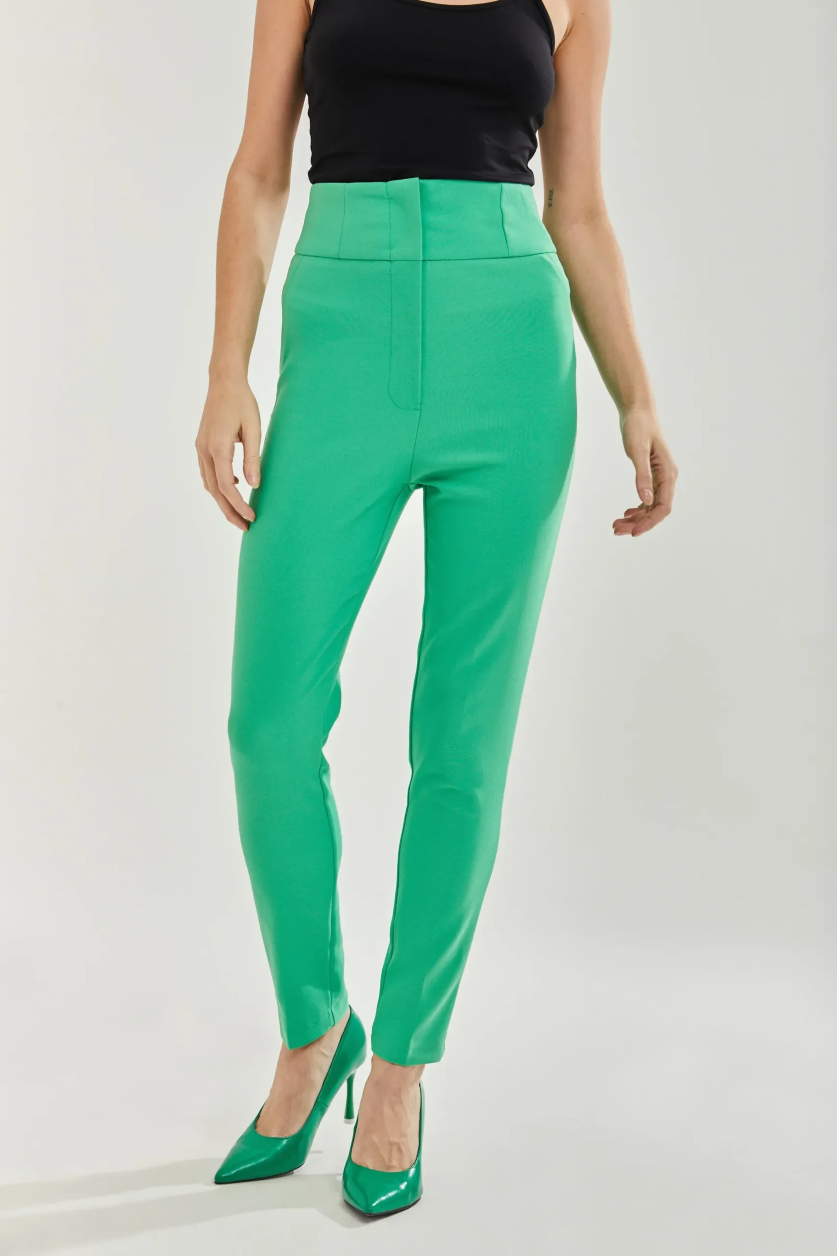 Women's Green Skinny Trousers with Zip Closure, Ankle Length Fit, Plain Design for Chic Style and Comfort