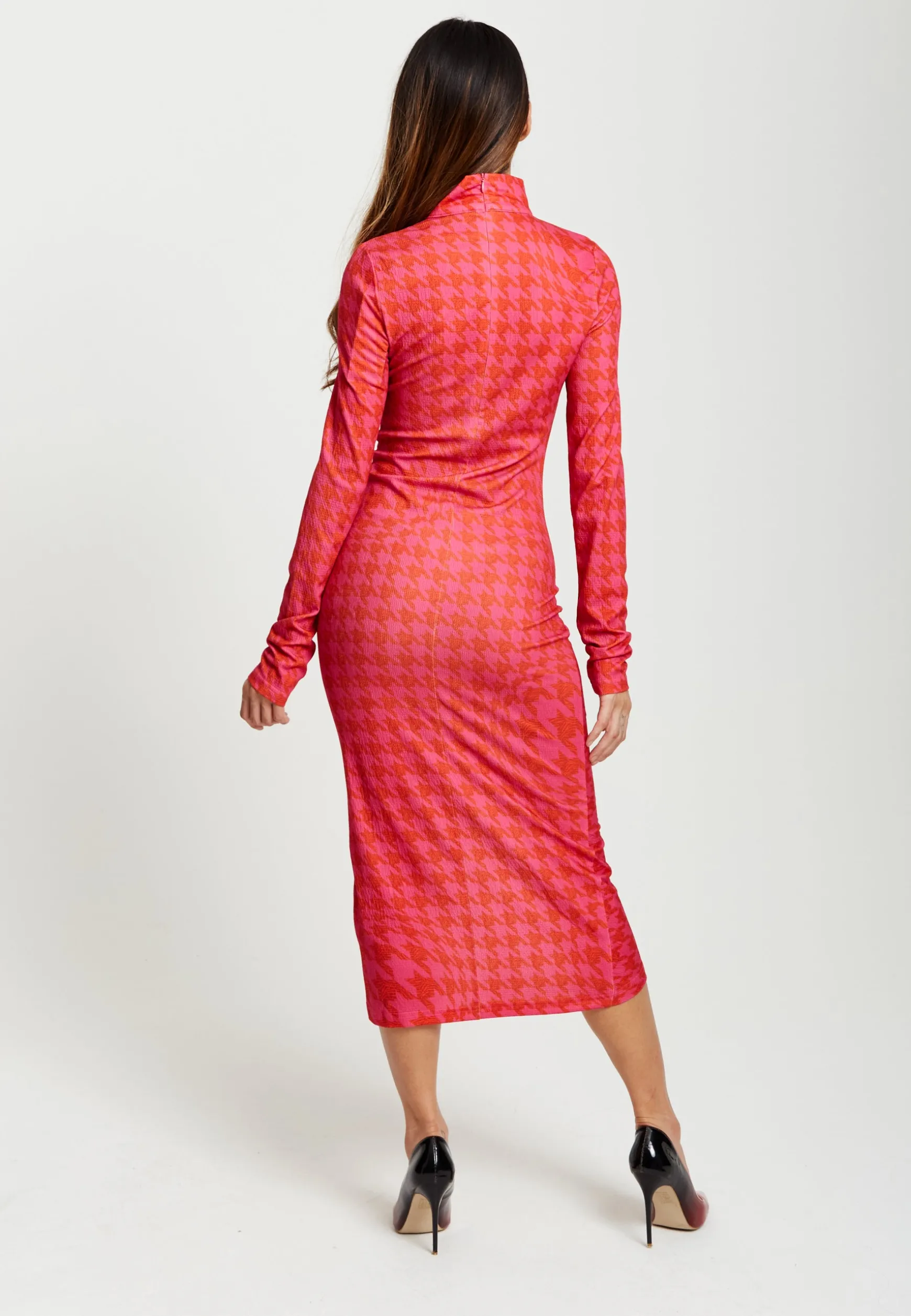Women’s Midi Dress with Long Sleeves in Distorted Houndstooth Print and Ruching Detail - Liquorish