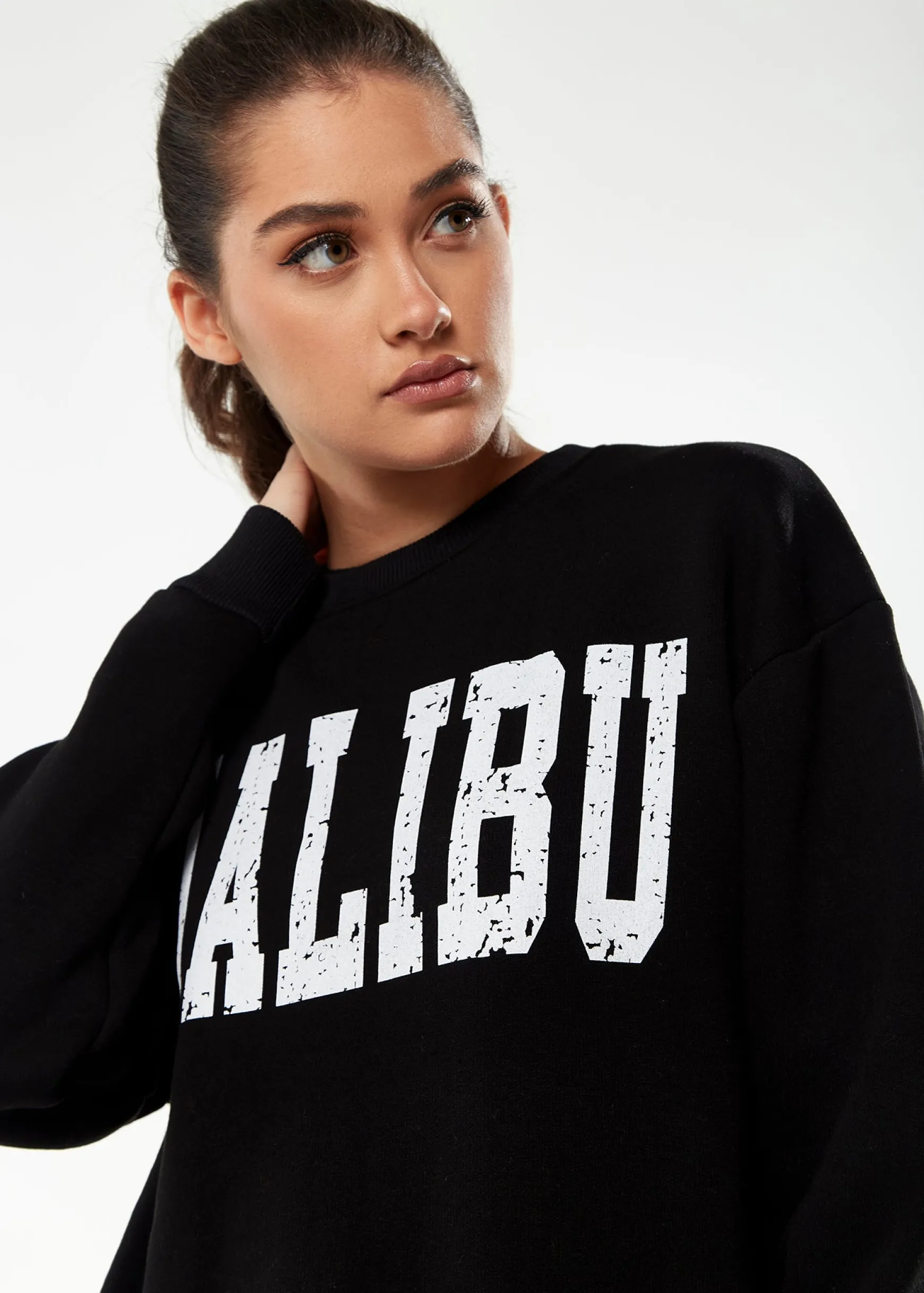 Women’s Sweatshirt with Malibu Print in Black - Classic Round Neck, Long Sleeves, Comfortable Fit, Versatile Style