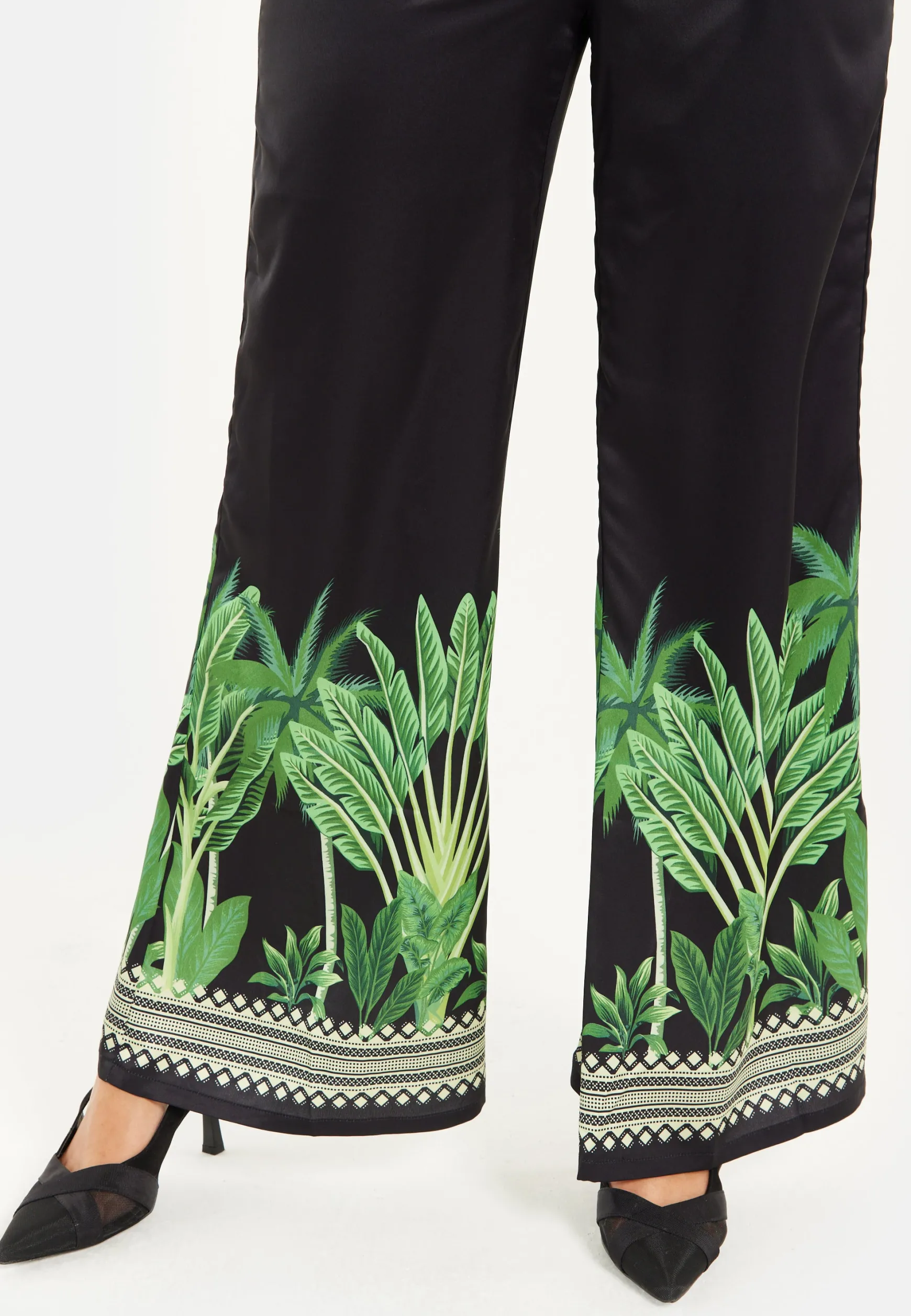 Women's V-neck Wide Leg Jumpsuit with Tie Waist in Leaf Print - Regular Fit, 100% Polyester - Liquorish